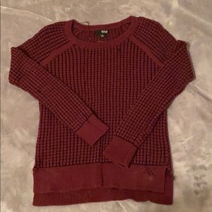 maroon sweater